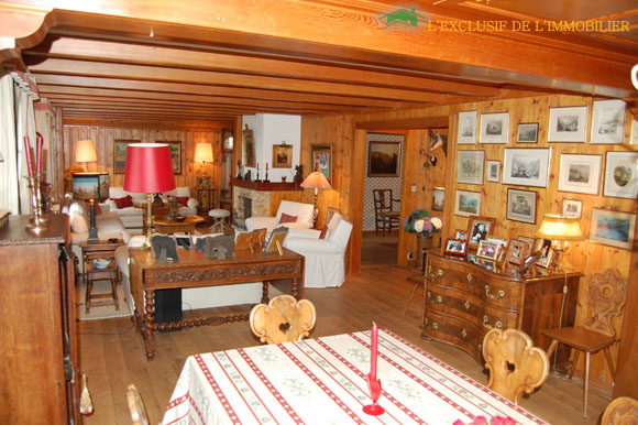 REF 811 Chalet de 9 ½ pièces